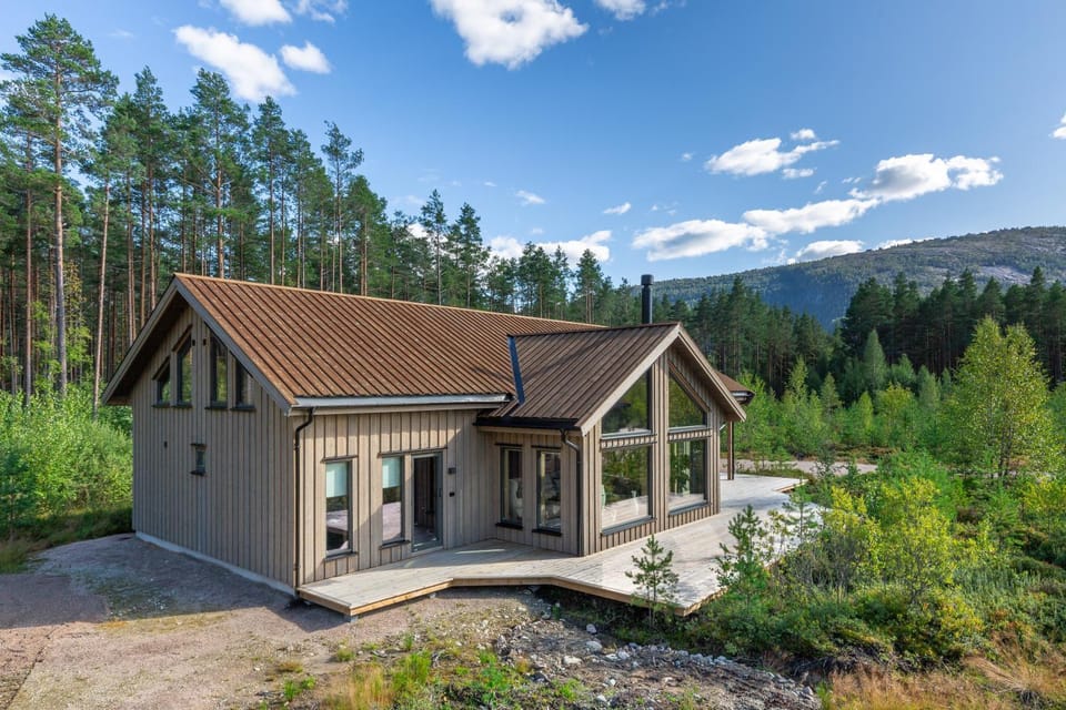 Property building, Natural landscape, Mountain view