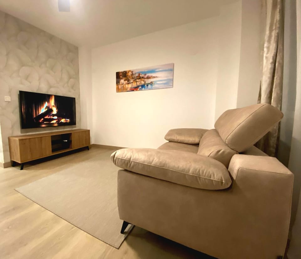 Communal lounge/ TV room, Evening entertainment