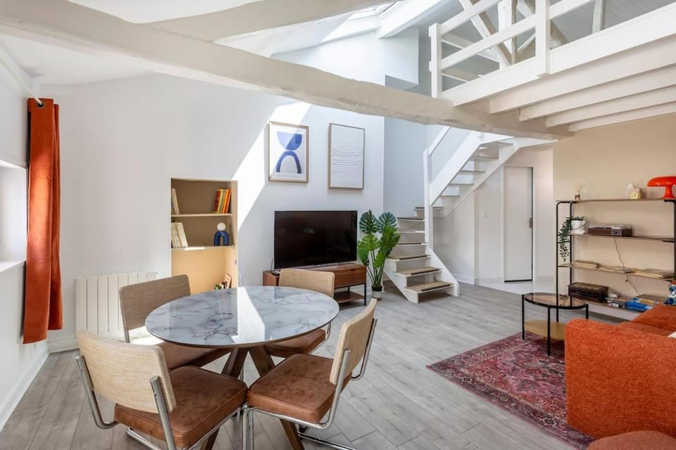 Le Post-Rétro, hyper centre, avec parking gratuit et ascenseur Apartment in Angoulême