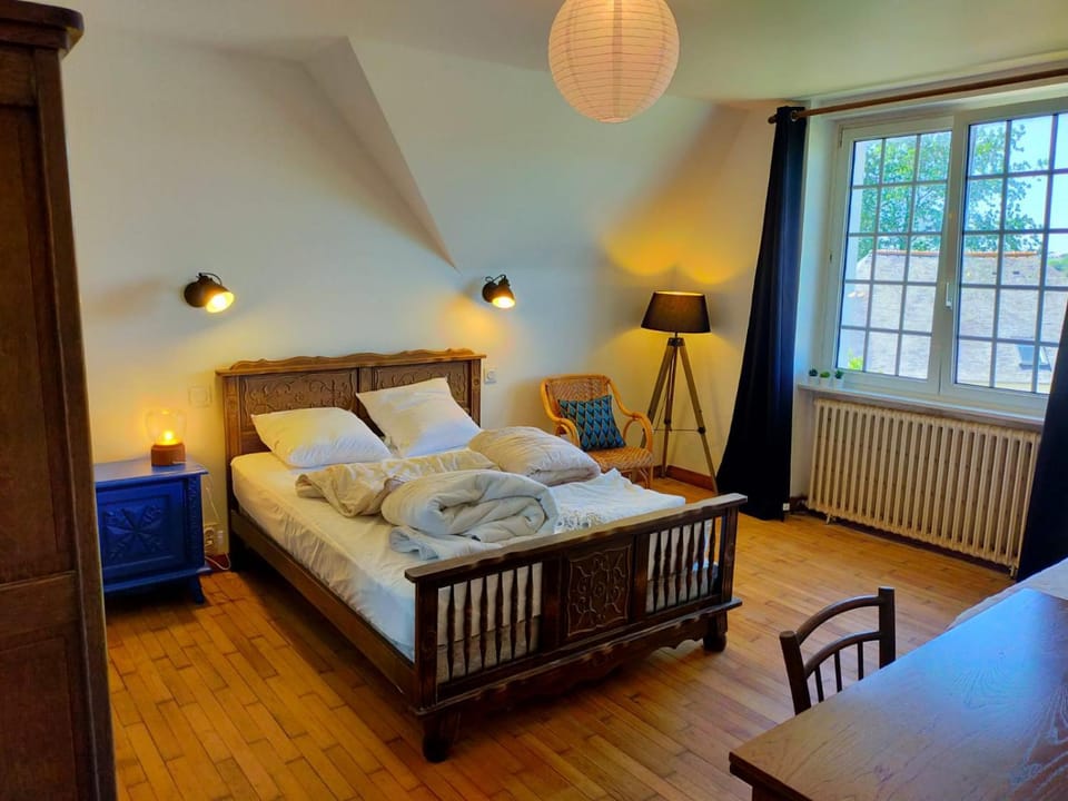 Bed, Bedroom
