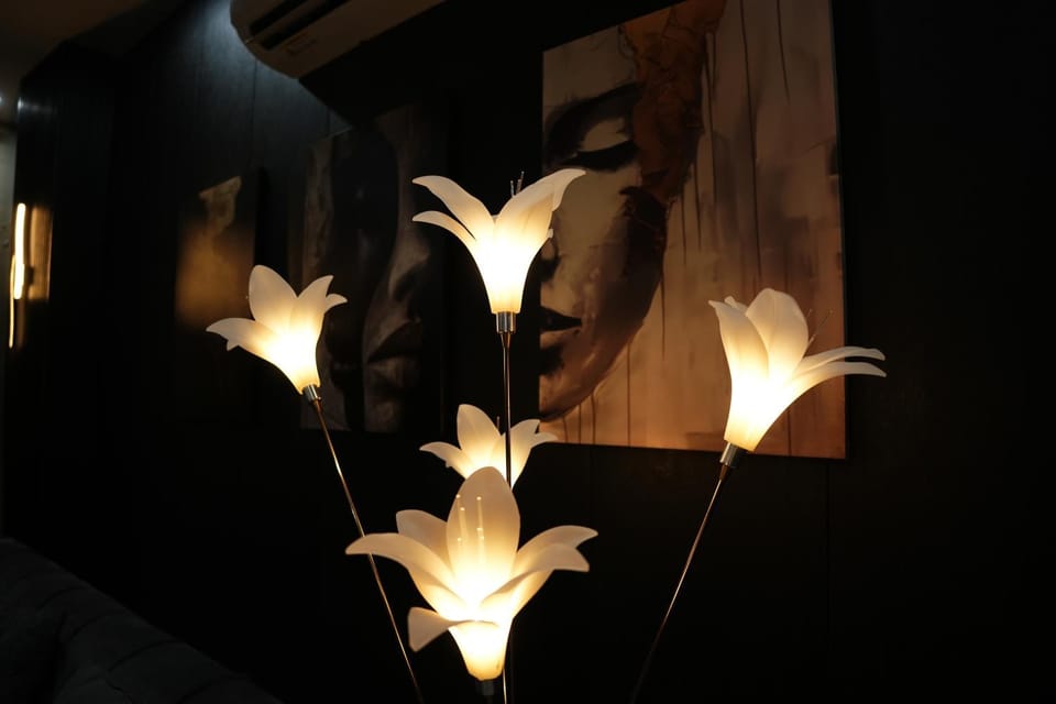 Night, Decorative detail