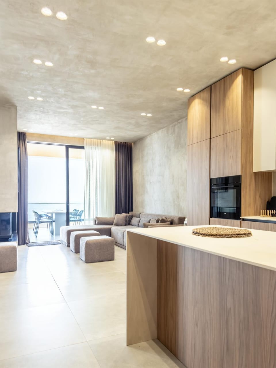 TV and multimedia, Kitchen or kitchenette, Living room, Seating area