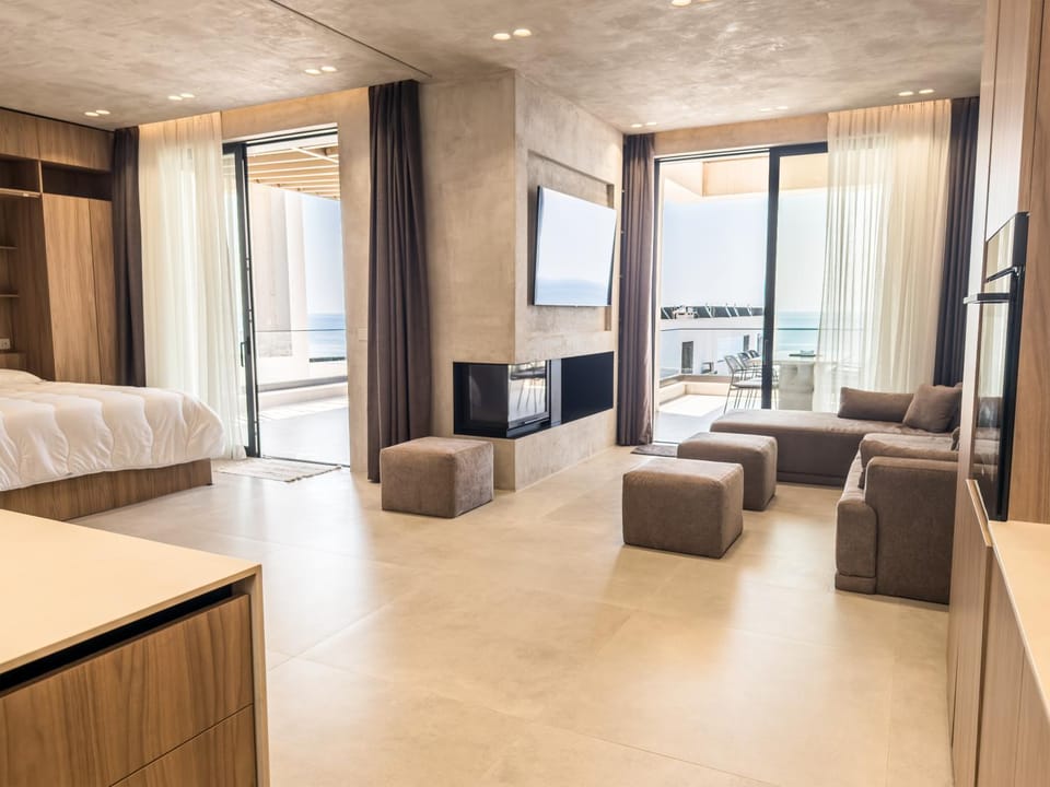 Living room, Bedroom