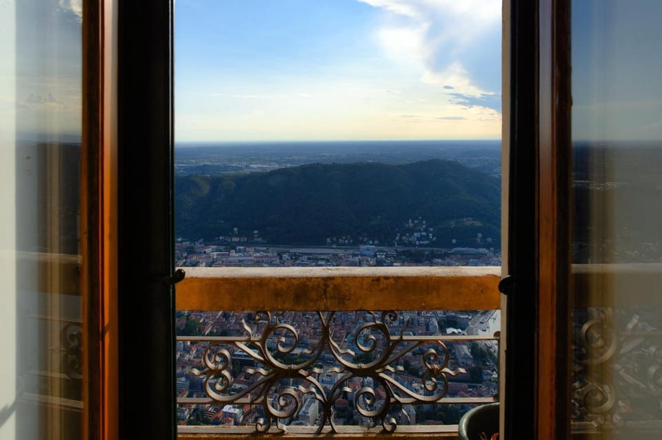 Balcony/Terrace, Mountain view