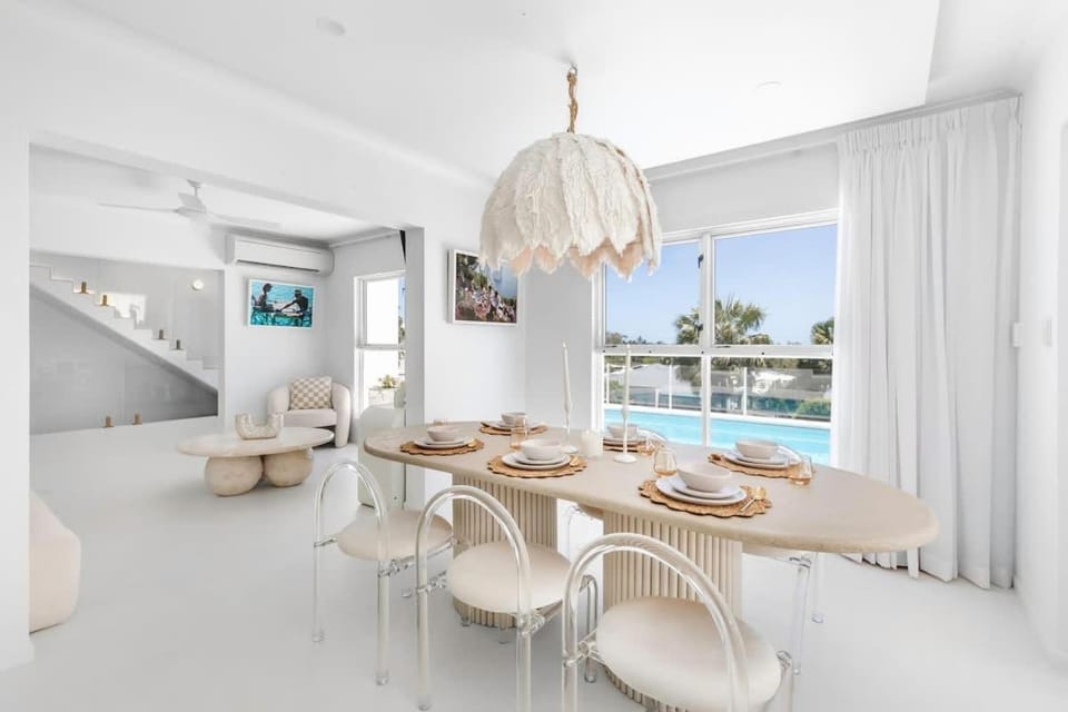 WhitsunStays - The Cyclades House in Mackay