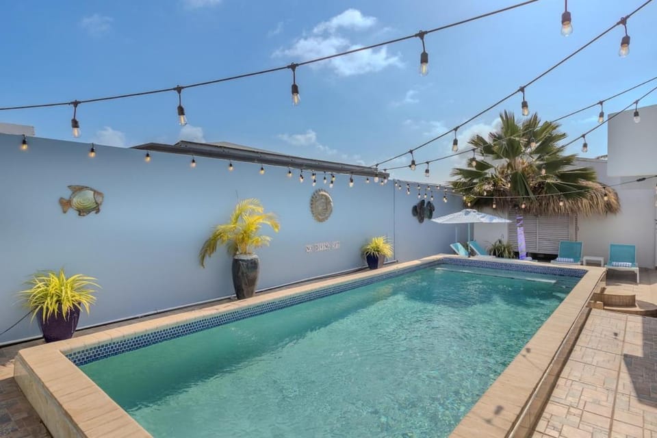 Day, Natural landscape, Pool view, Swimming pool, sunbed