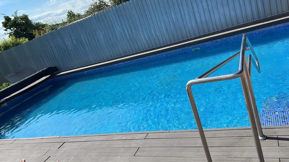 Pool view, Swimming pool