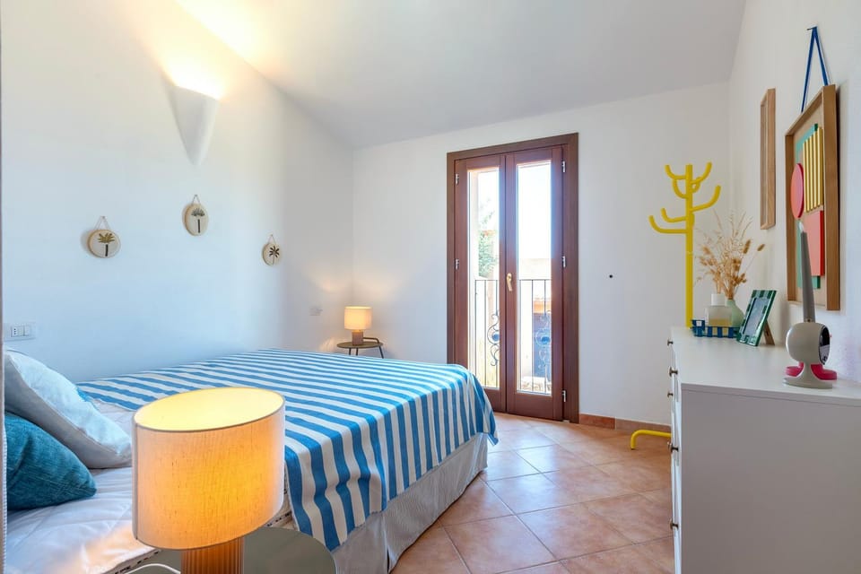 Property building, Living room, Bedroom