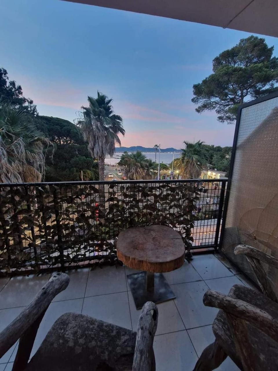 Beautiful beachfront apartment Apartment in Fréjus