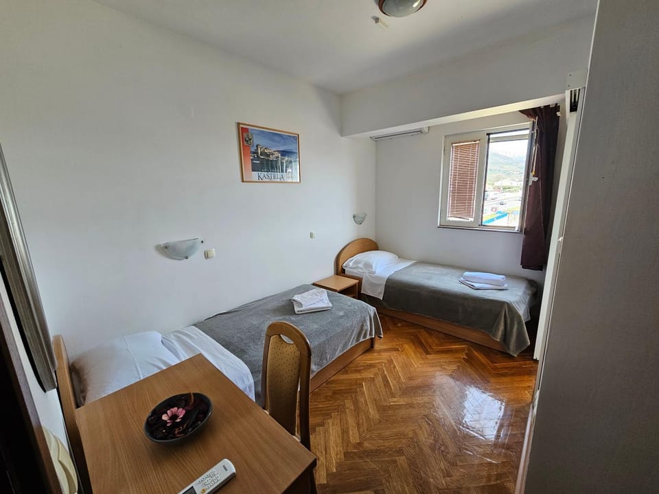 Guest House Mamut Bed and Breakfast in Šibenik-Knin County, Croatia
