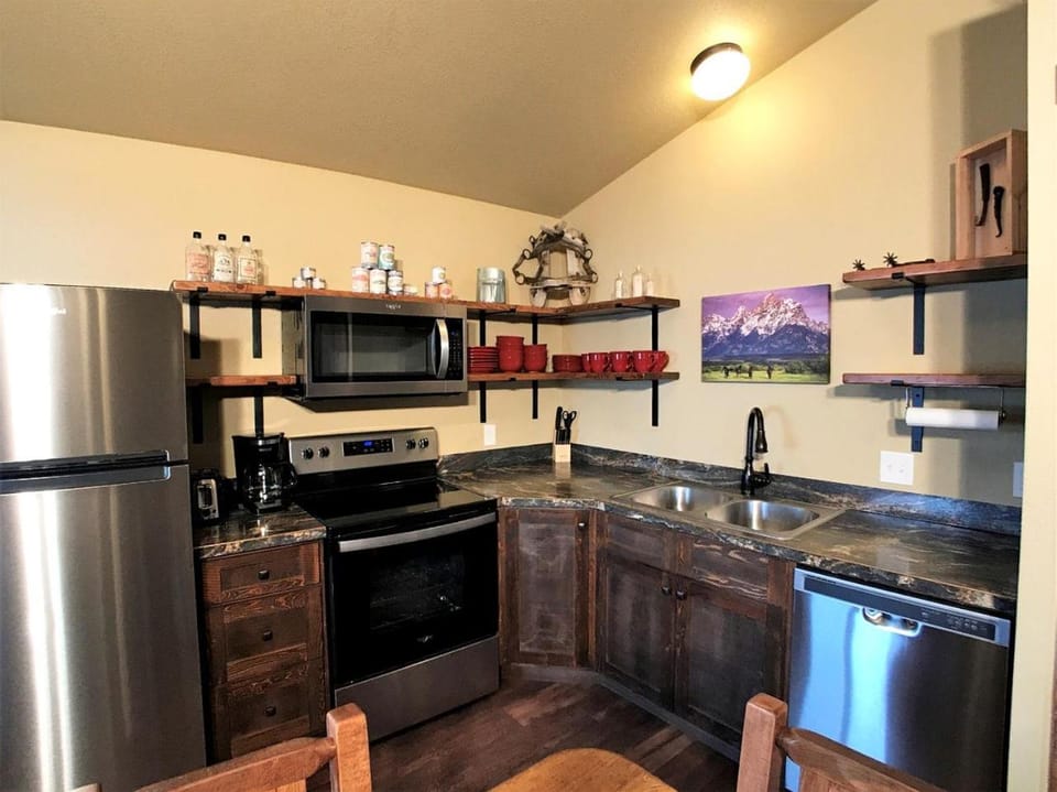 Impressive Old West Cabin with Fireplace in Island Park, Idaho Cabin in Island Park