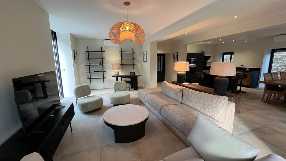 TV and multimedia, Living room, Seating area