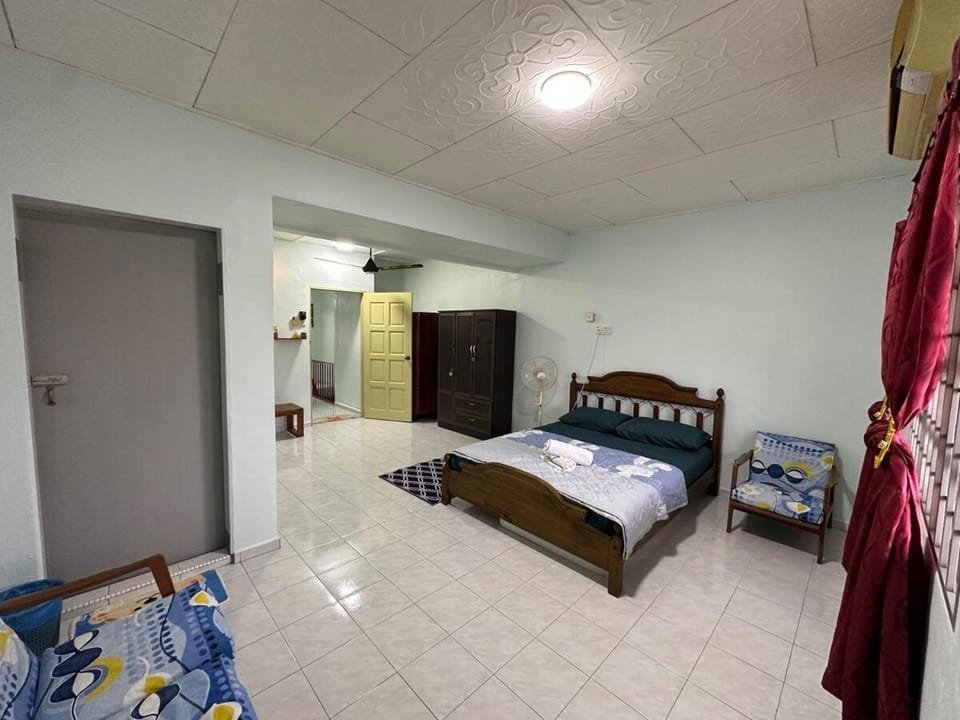 Bayan 10 Homestay, Ayer Keroh Guest House - 4bedrooms, 15minutes to town House in Malacca