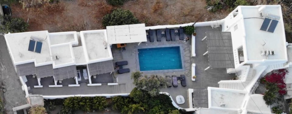 Bird's eye view, Floor plan