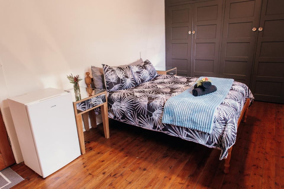 Bed, Photo of the whole room, towels, wardrobe