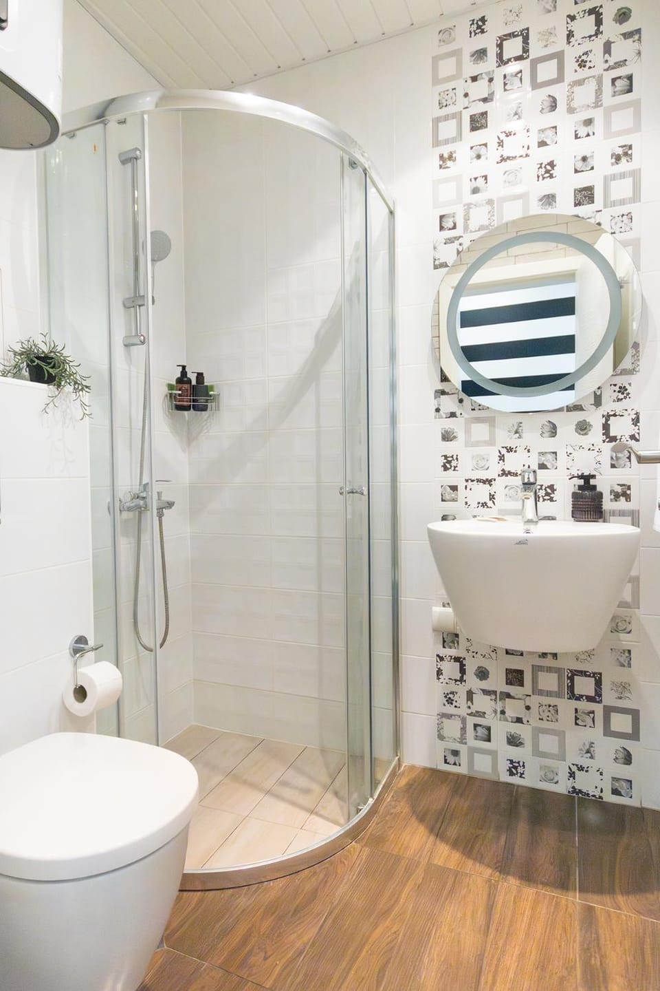 Shower, Toilet, Bathroom