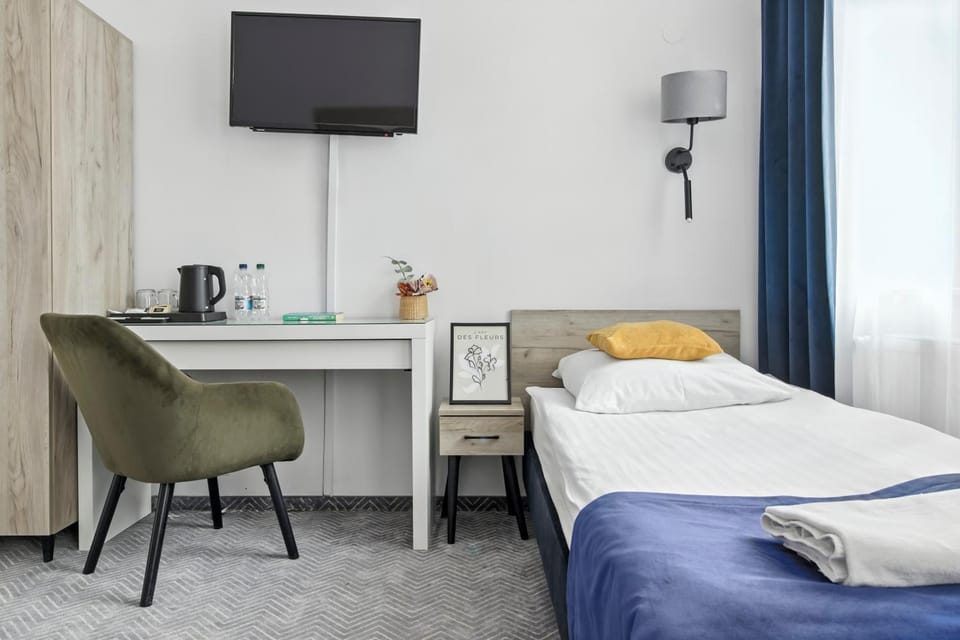 Bed, TV and multimedia