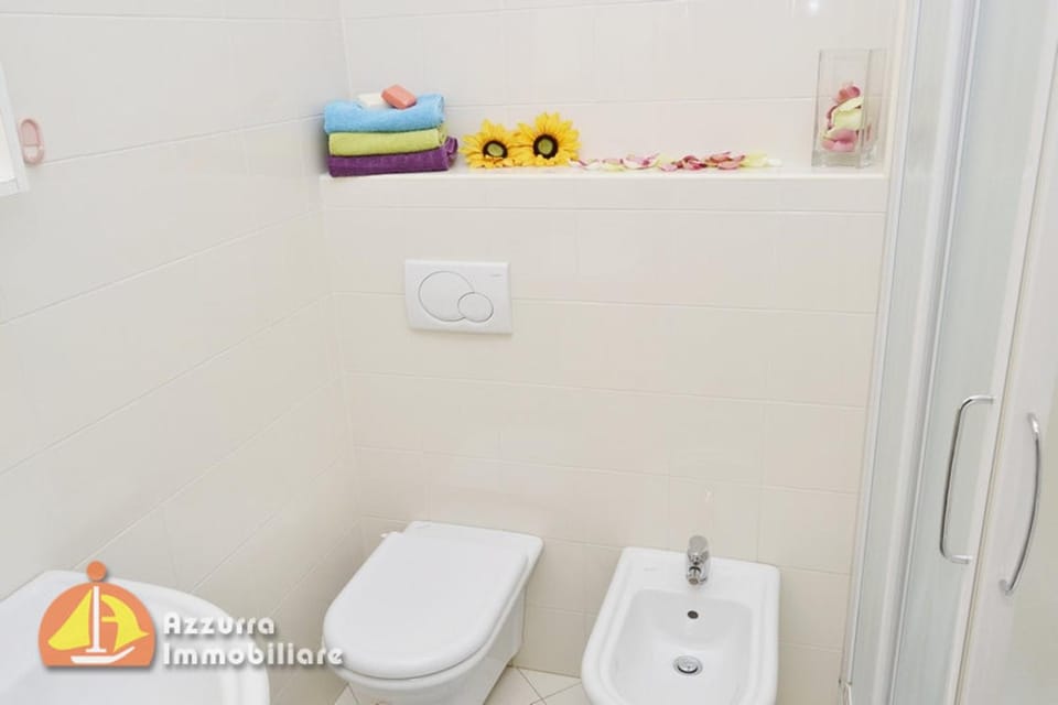 Bathroom, Living room
