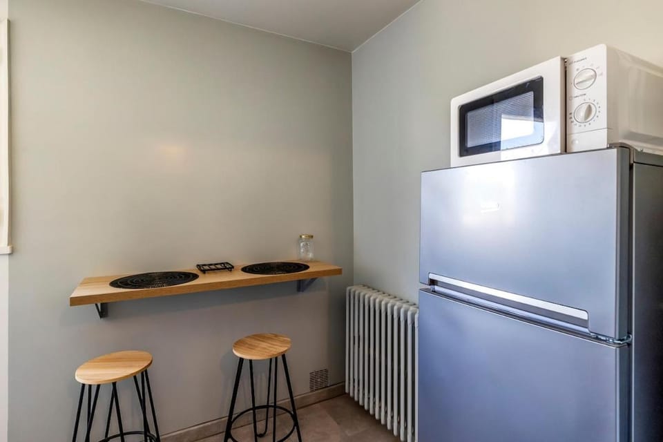 Appartement paisible au bord de l Isle, parking privé Apartment in Nouvelle-Aquitaine
