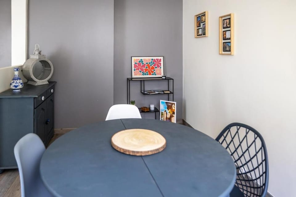 Appartement paisible au bord de l Isle, parking privé Apartment in Nouvelle-Aquitaine