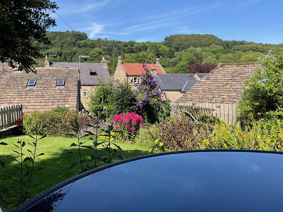 West end cottage and shippon House in High Peak District