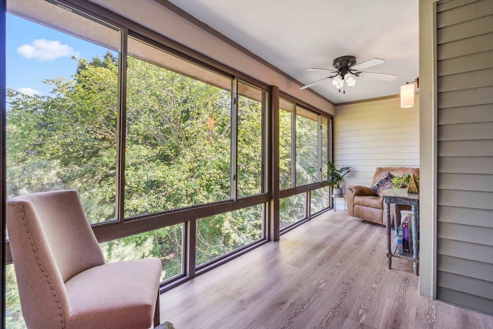 Golf View Peek-A-Boo House in Branson