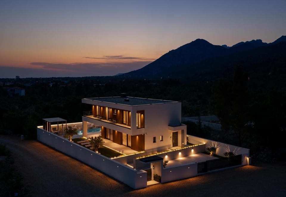 New! Luxury Villa Cvita-design award winner 2025 Villa in Seline