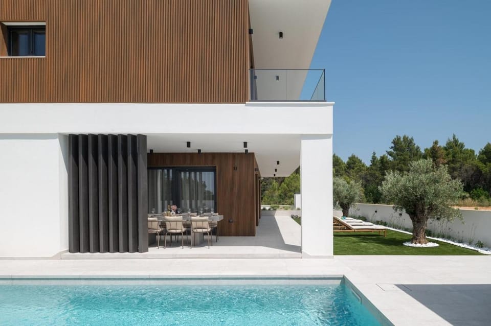 New! Luxury Villa Cvita-design award winner 2025 Villa in Seline