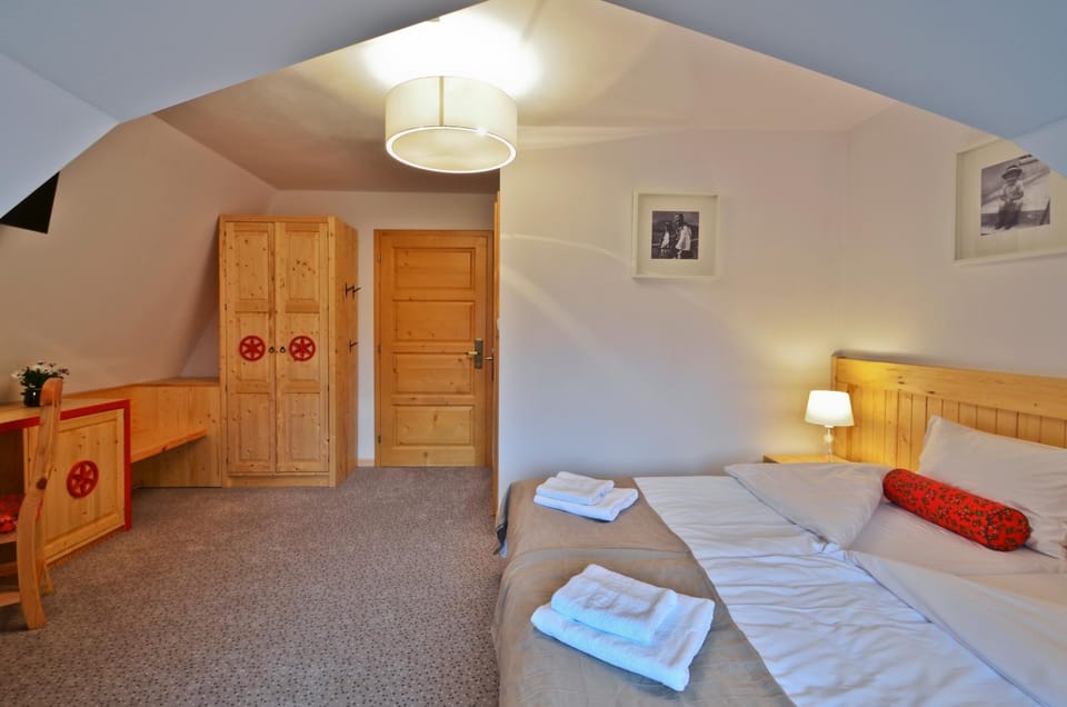 Spiski Dworek Bed and Breakfast in Lesser Poland Voivodeship