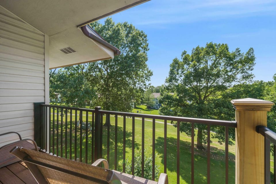 Clubhouse Bungalow - Community Amenities House in Branson