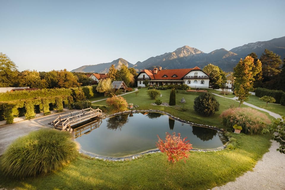 Property building, Restaurant/places to eat, Natural landscape, Garden, Garden view, Mountain view