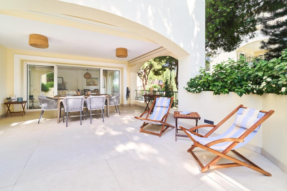 Patio, Balcony/Terrace, sunbed