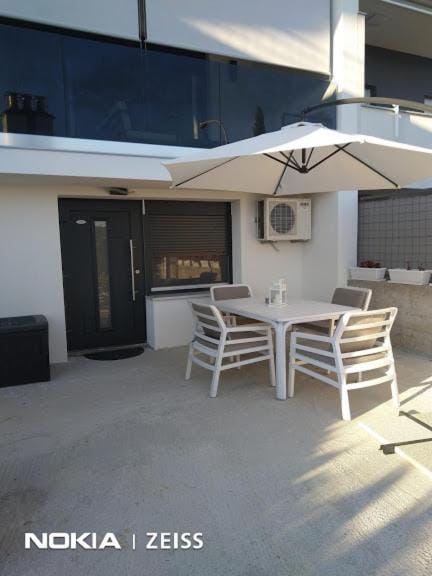 Property building, Day, View (from property/room), Balcony/Terrace, Balcony/Terrace, Seating area