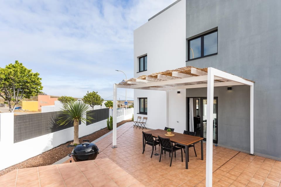 Property building, View (from property/room), Balcony/Terrace