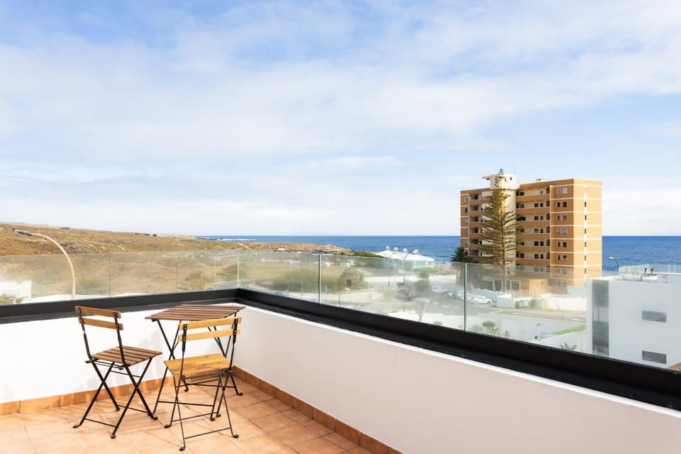 Natural landscape, Balcony/Terrace, Sea view