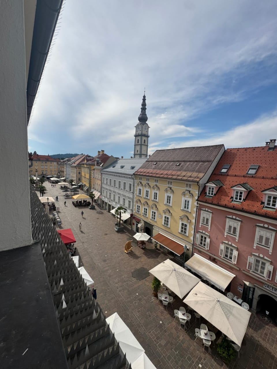 Property building, Neighbourhood, View (from property/room), City view, Landmark view, Street view, Location