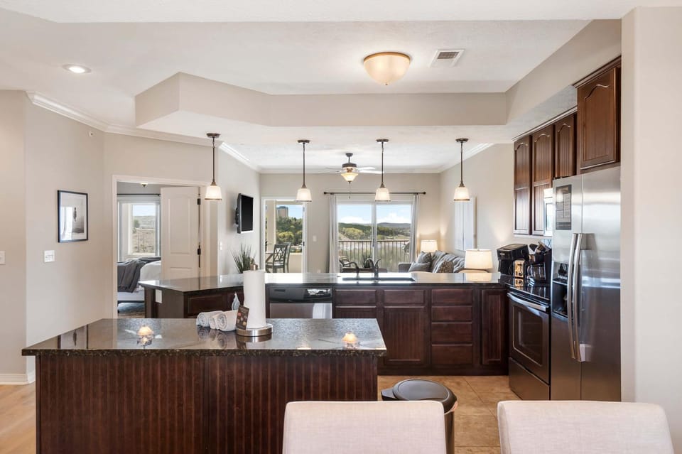 Table Rock Overlook - Spend your Days on the Lake House in Branson