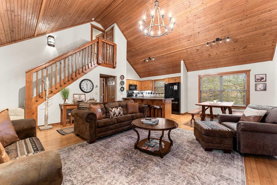 The Lodge on the Creek - Branson West Cabin with Beautiful Views Cabin in Table Rock Lake