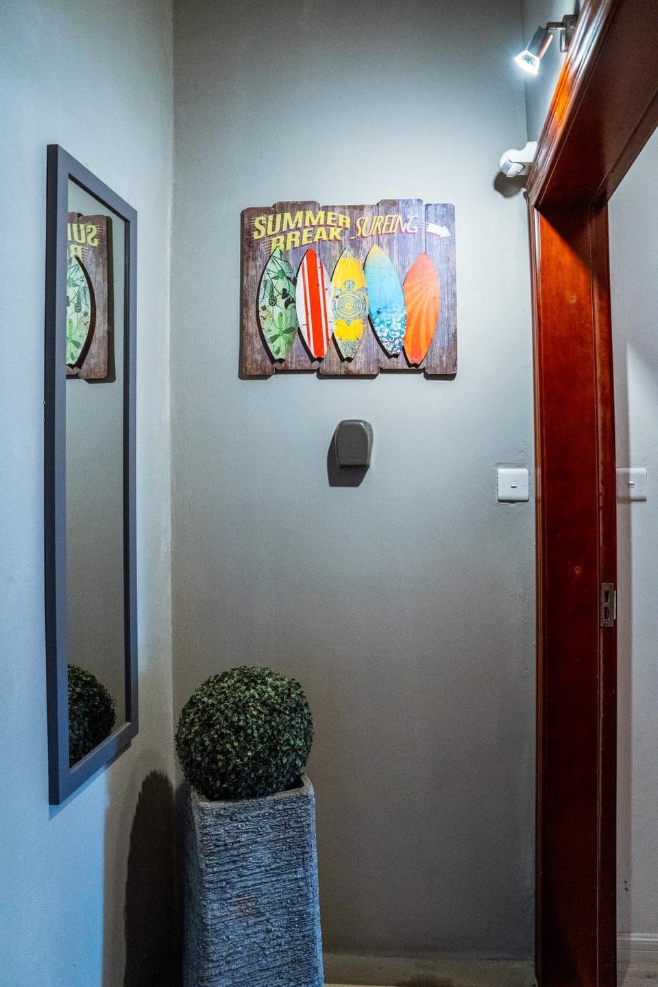 Facade/entrance
