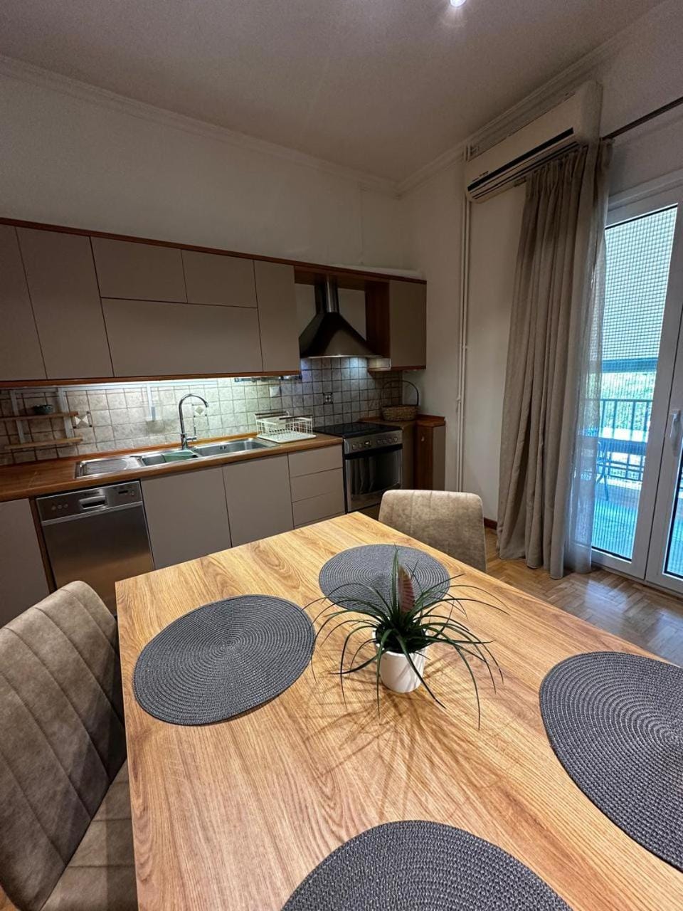 Dining area, stove, kitchen
