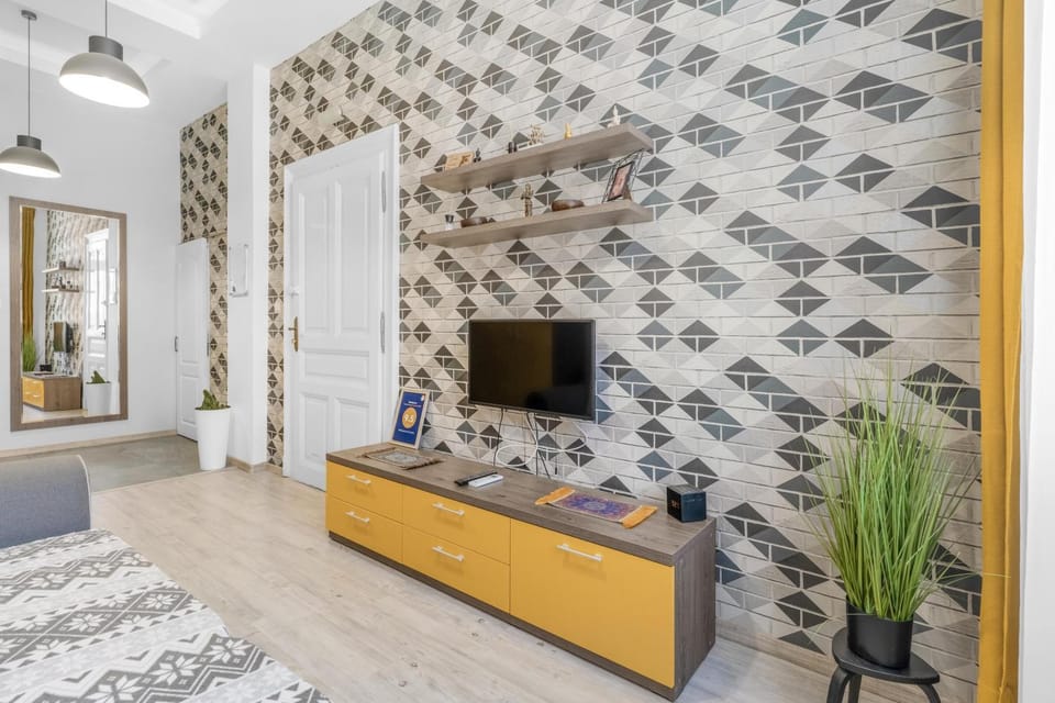 Communal lounge/ TV room, TV and multimedia, Evening entertainment
