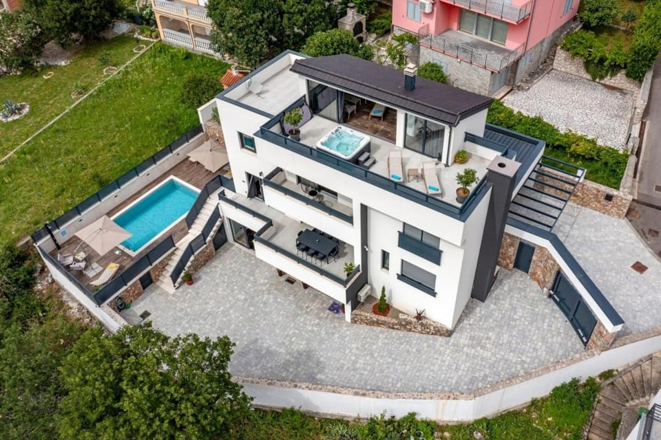 Villa Betelgeuse Supernova House in Novi Vinodolski