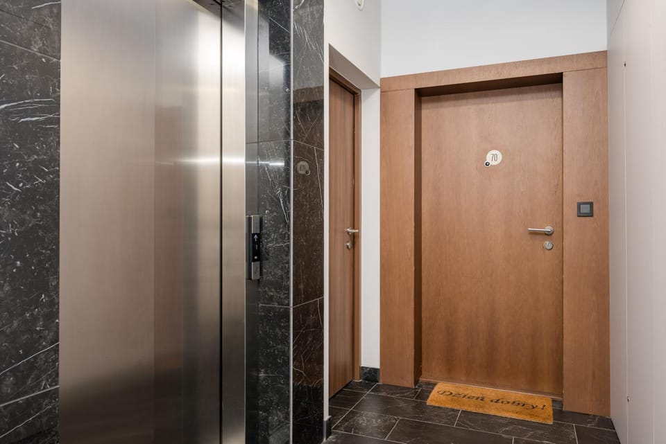 elevator