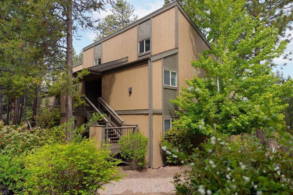 Ponderosa Resort Condo for 6 House in Bend