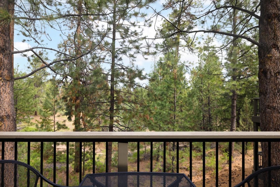 Ponderosa Resort Condo for 6 House in Bend