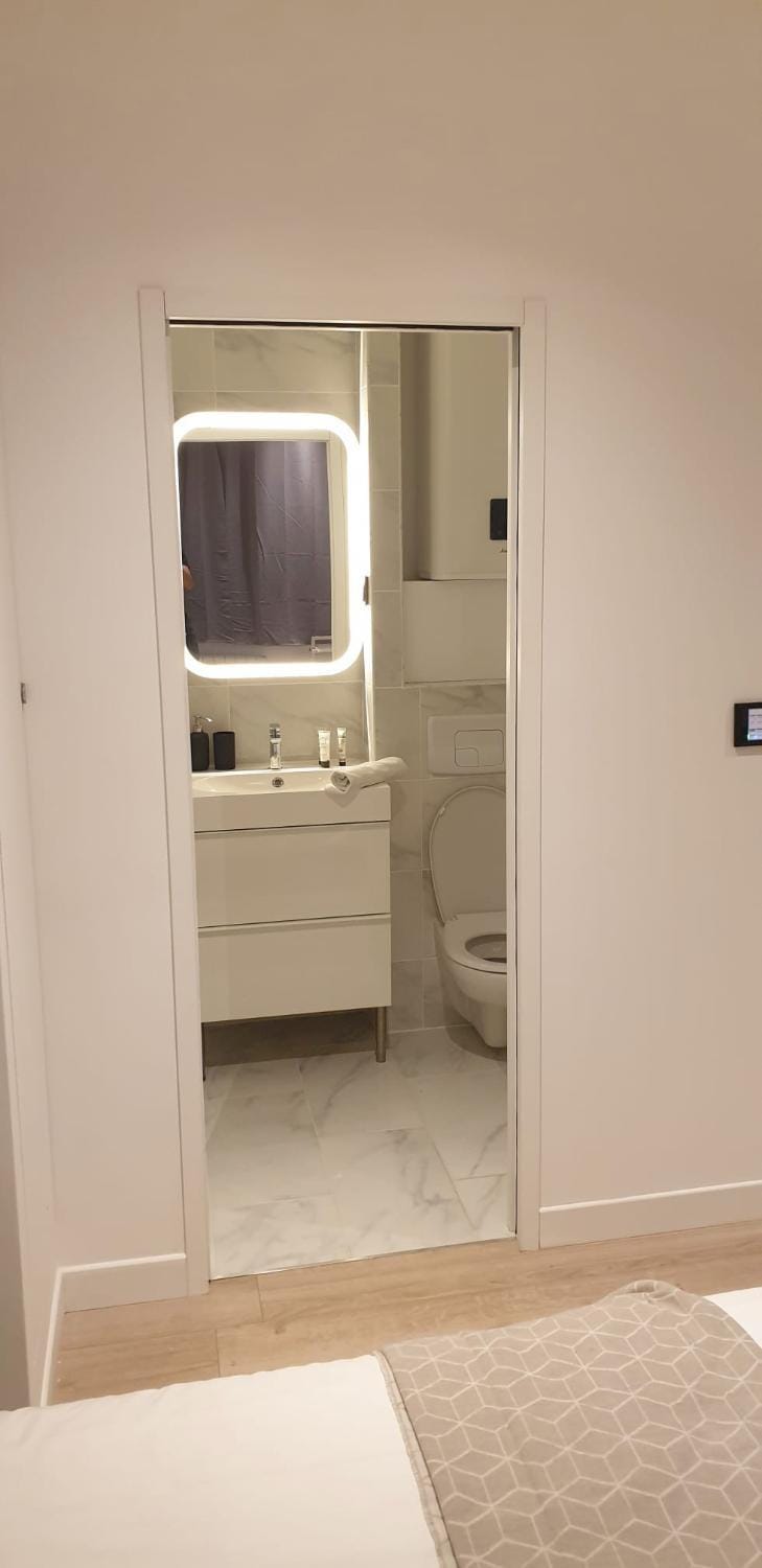 C9 Mini Studio Design 175Blo-Paris Convention Apartment in Paris