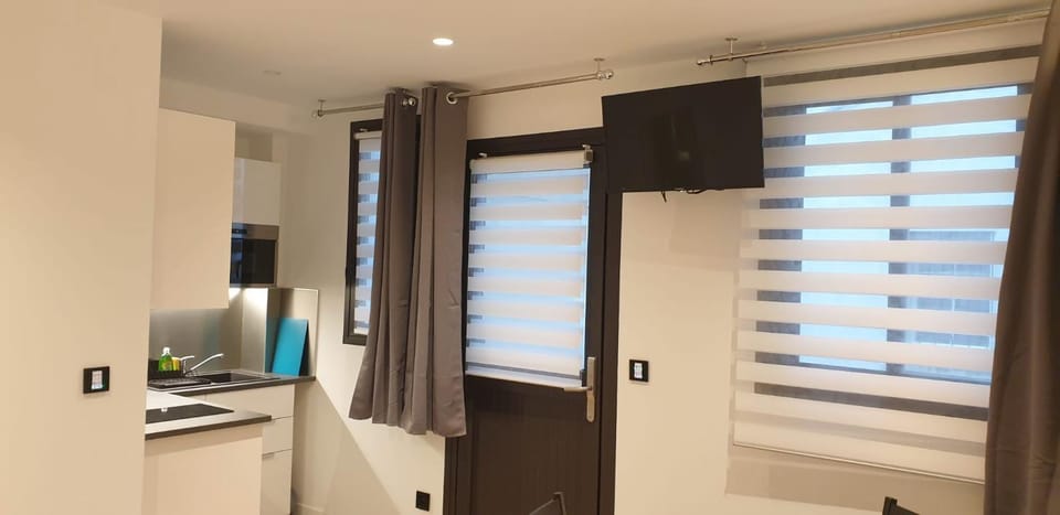 C9 Mini Studio Design 175Blo-Paris Convention Apartment in Paris