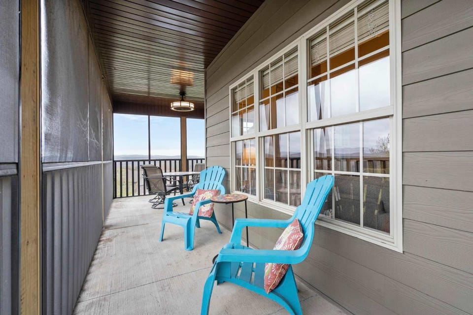 The Gathering Place - Minutes to 61-Acre Theme Park House in Table Rock Lake
