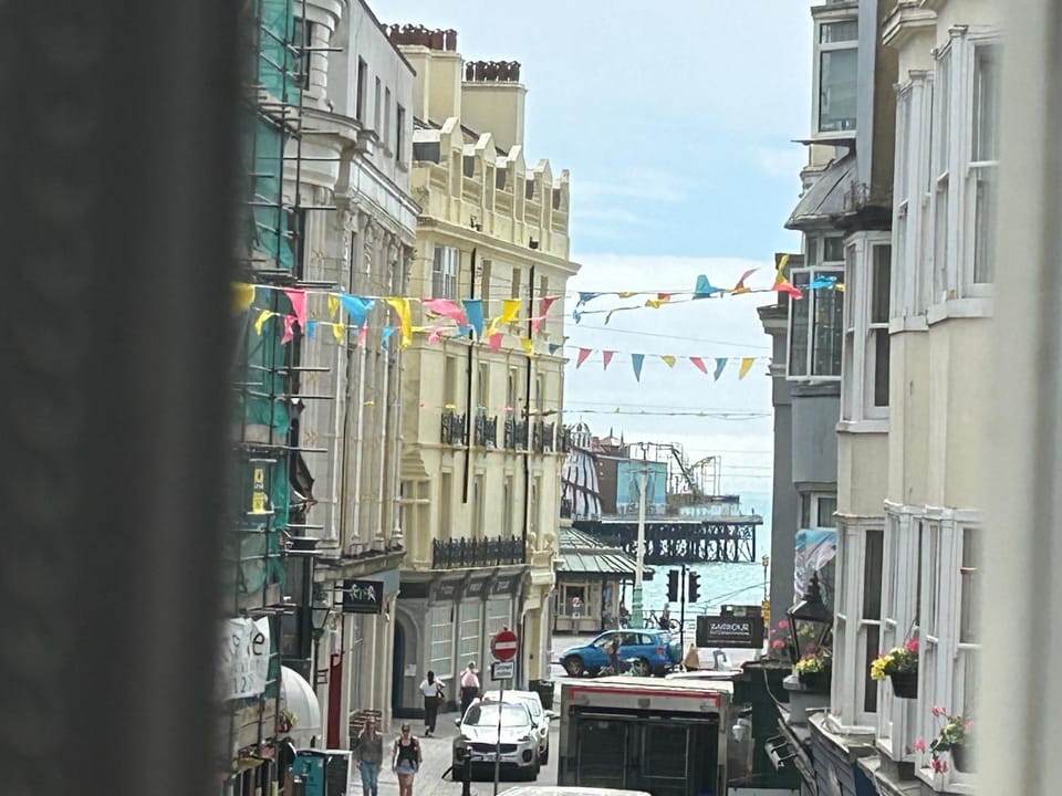 Neighbourhood, Natural landscape, Street view