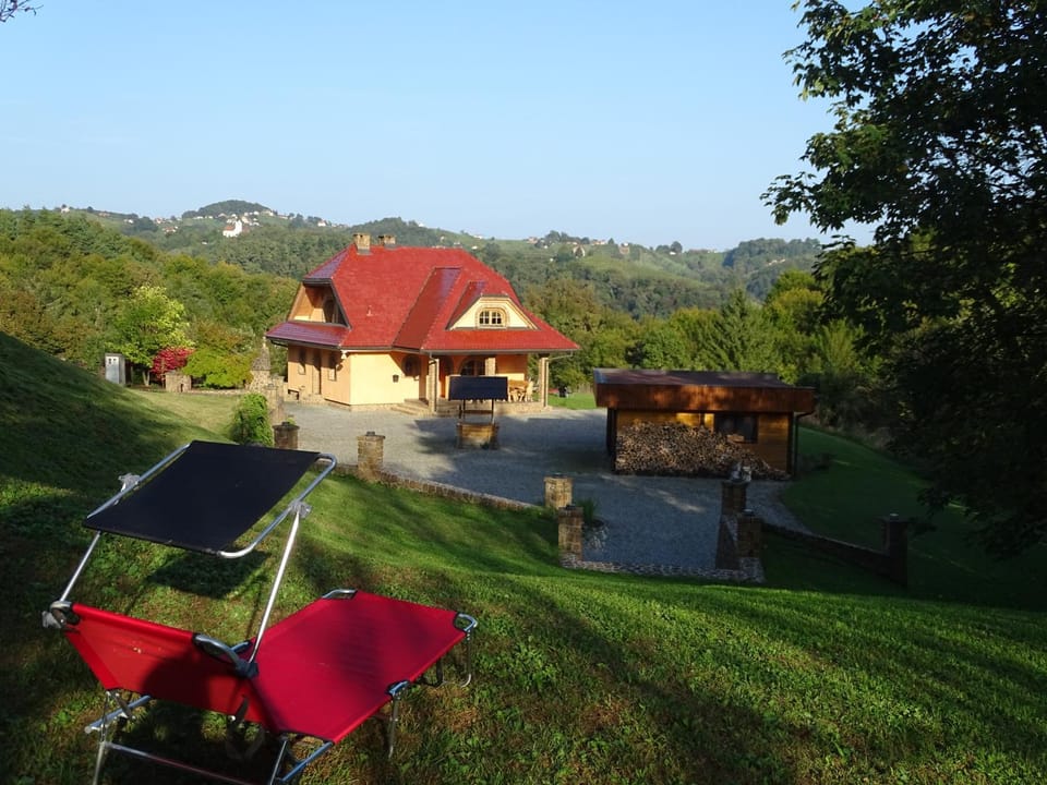 Garden, View (from property/room), sunbed